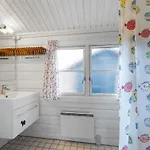 Doris - 150m From The Sea By Interhome *