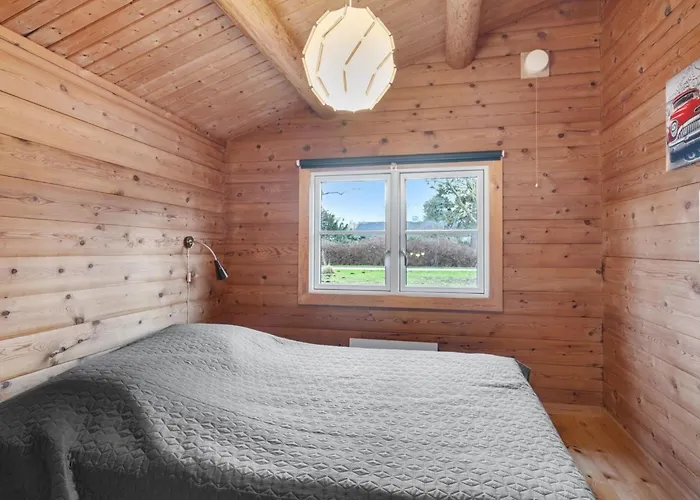 Doris - 150m From The Sea By Interhome *